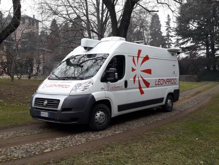 Deployable mobile control room